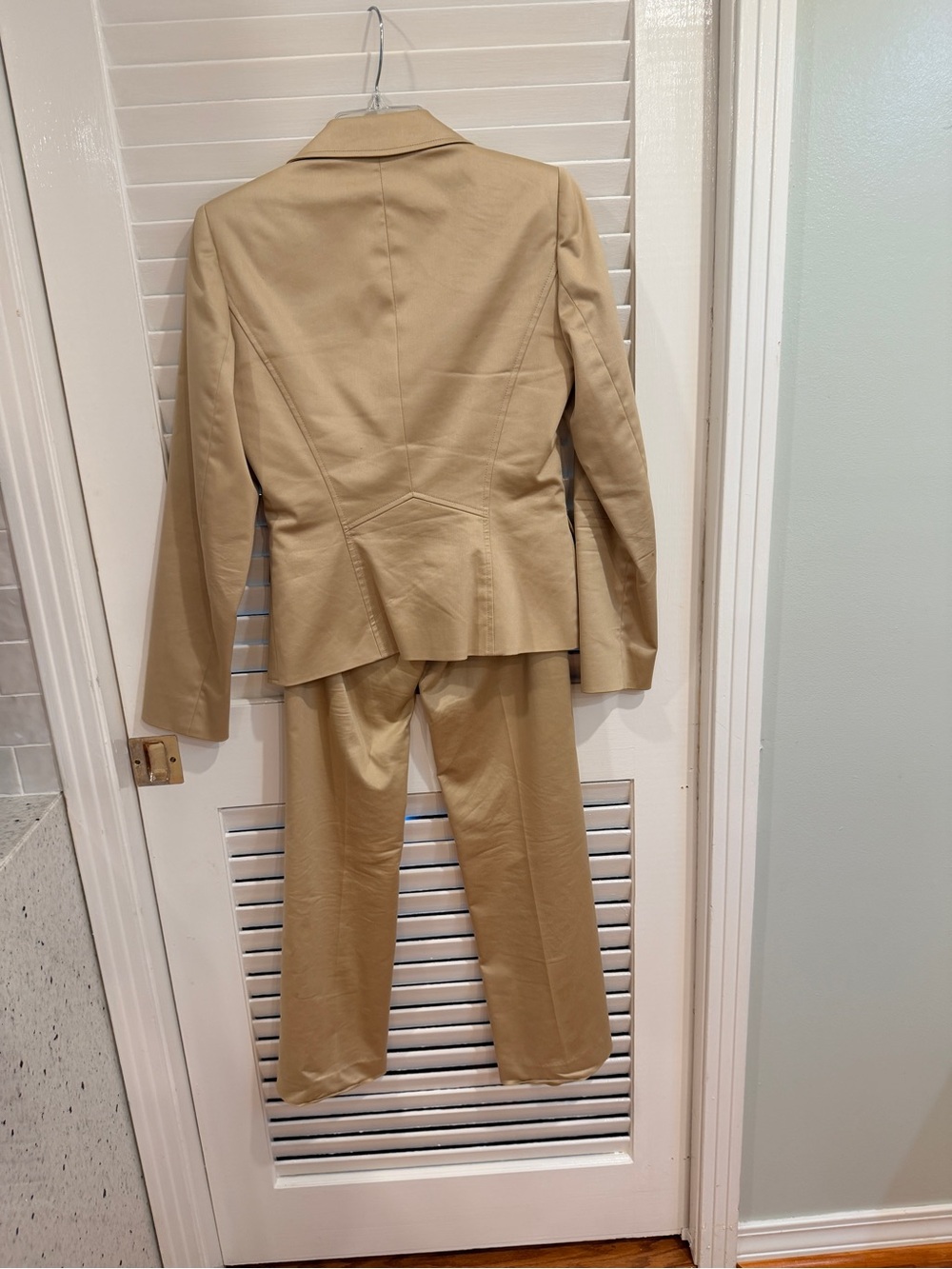 ANTONIO MELANI Beige Women's Two-Piece Tailored Pantsuit - Picture 3 of 5